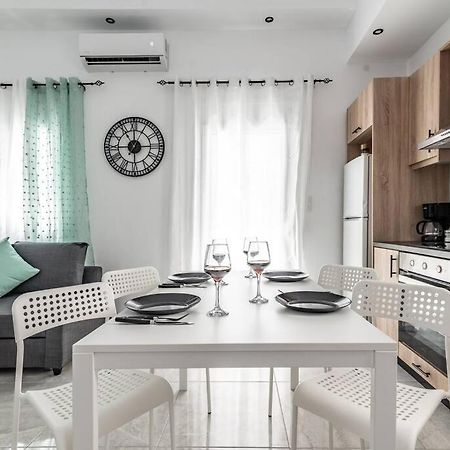 Апартаменты Modern & Stylish Flat For Friends & Couples Ираклион Экстерьер фото