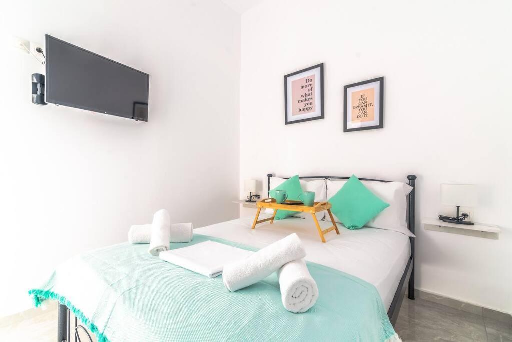 Апартаменты Modern & Stylish Flat For Friends & Couples Ираклион Экстерьер фото